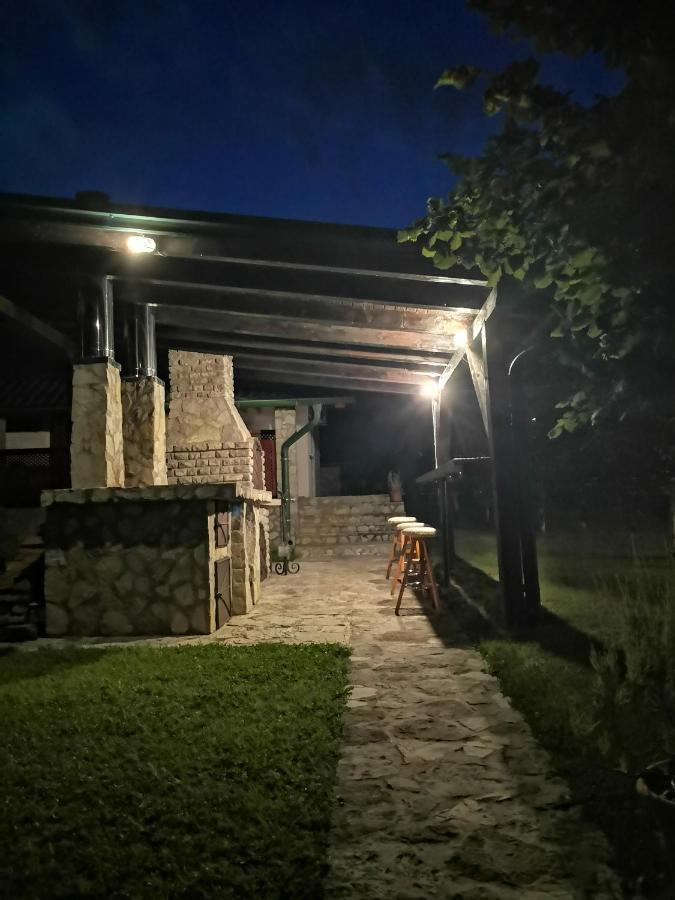 بيت عطلات ميلا Lohovo المظهر الخارجي الصورة